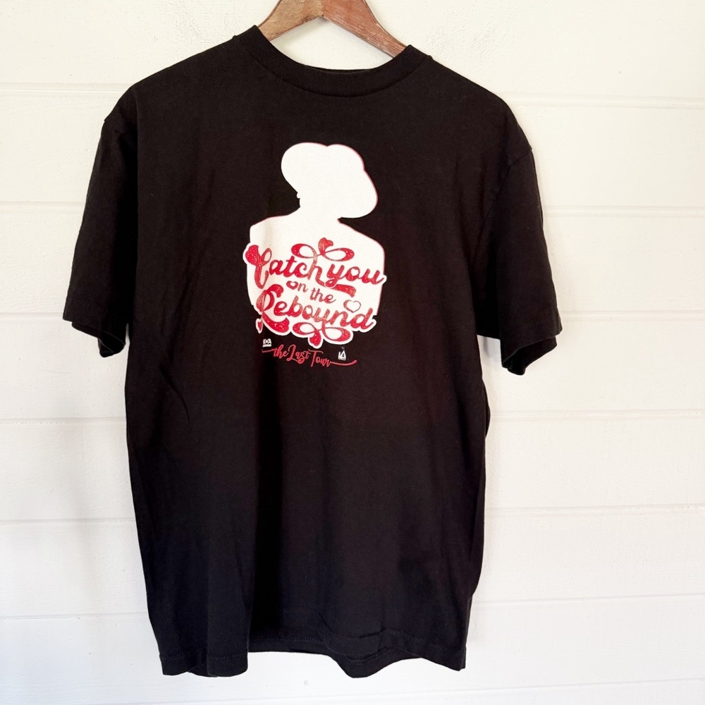 Unisex Short Sleeve Crewneck Graphic ‘Catch you on the rebound’ T-shirt Tee L